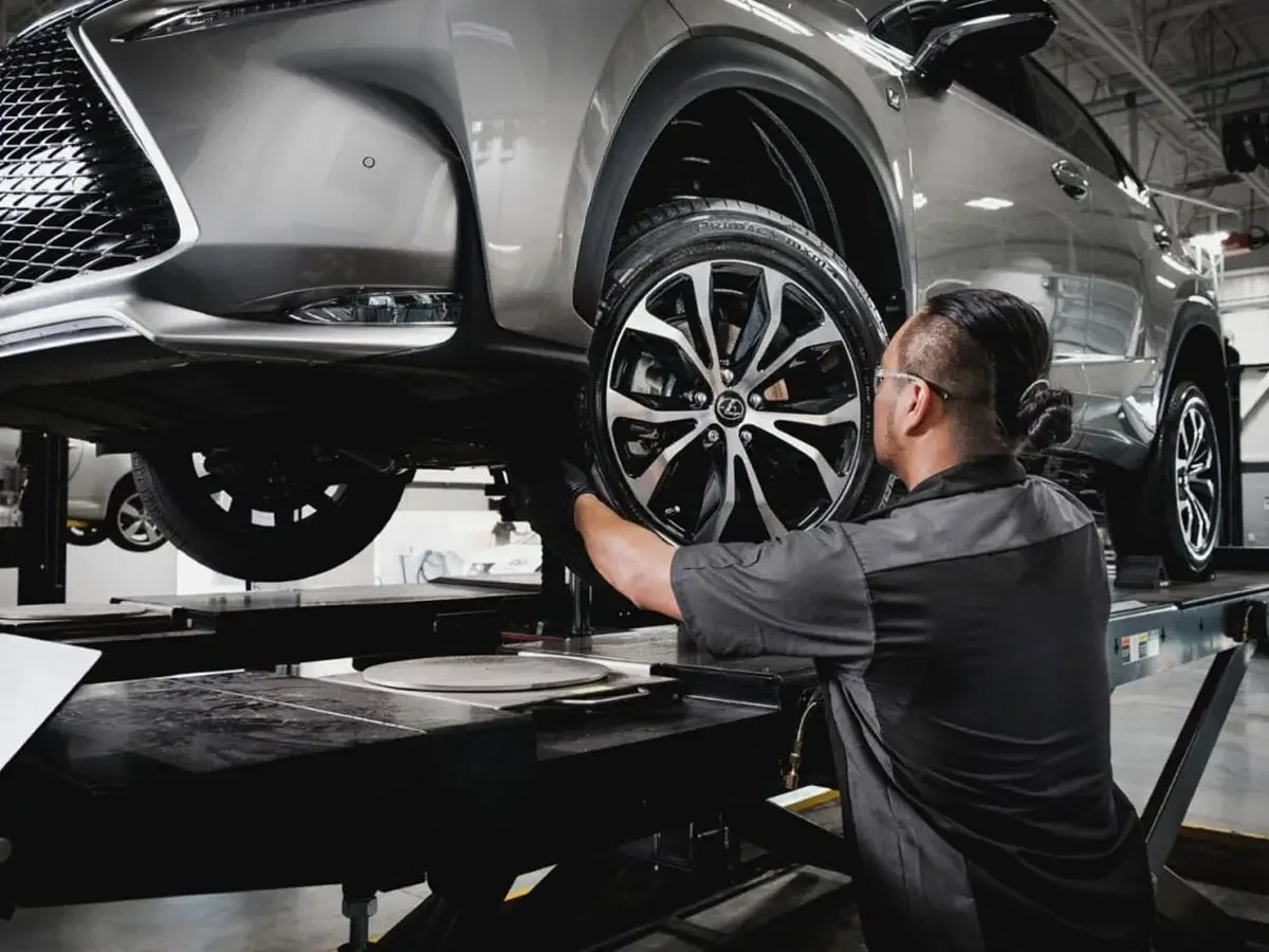 Hi-Line AutoHaus Lexus Diagnostics