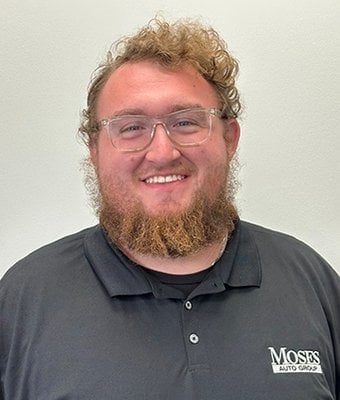 Estimator Brenden Wintz at Moses Collision Center