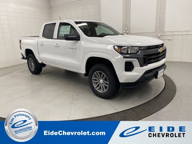 Lease this 2025, White, Chevrolet, Colorado, 4WD LT