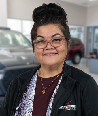 Internet Manager Jennifer Hutchinson in Internet Sales at Jacksonville CJDR Westside