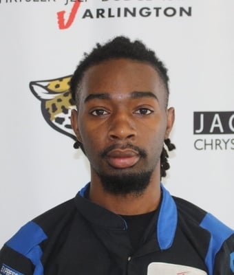 Service Technician Eric Harper in Service at Jacksonville CJDR Arlington