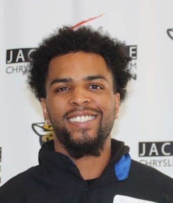 Service Techinician Dior Stewart in Service at Jacksonville CJDR Arlington