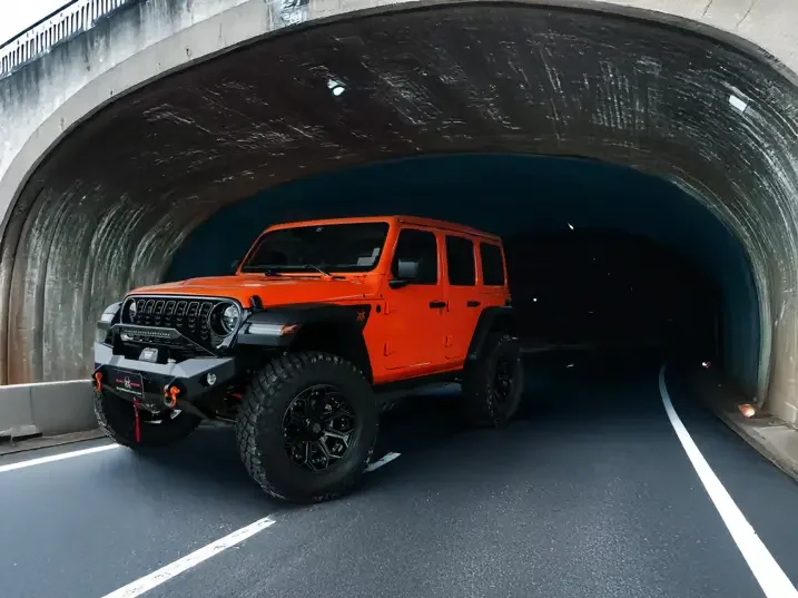 Black Widow Exterior