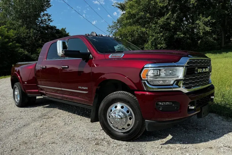2019 Ram 3500 Delmonico Red Pearl-Coat