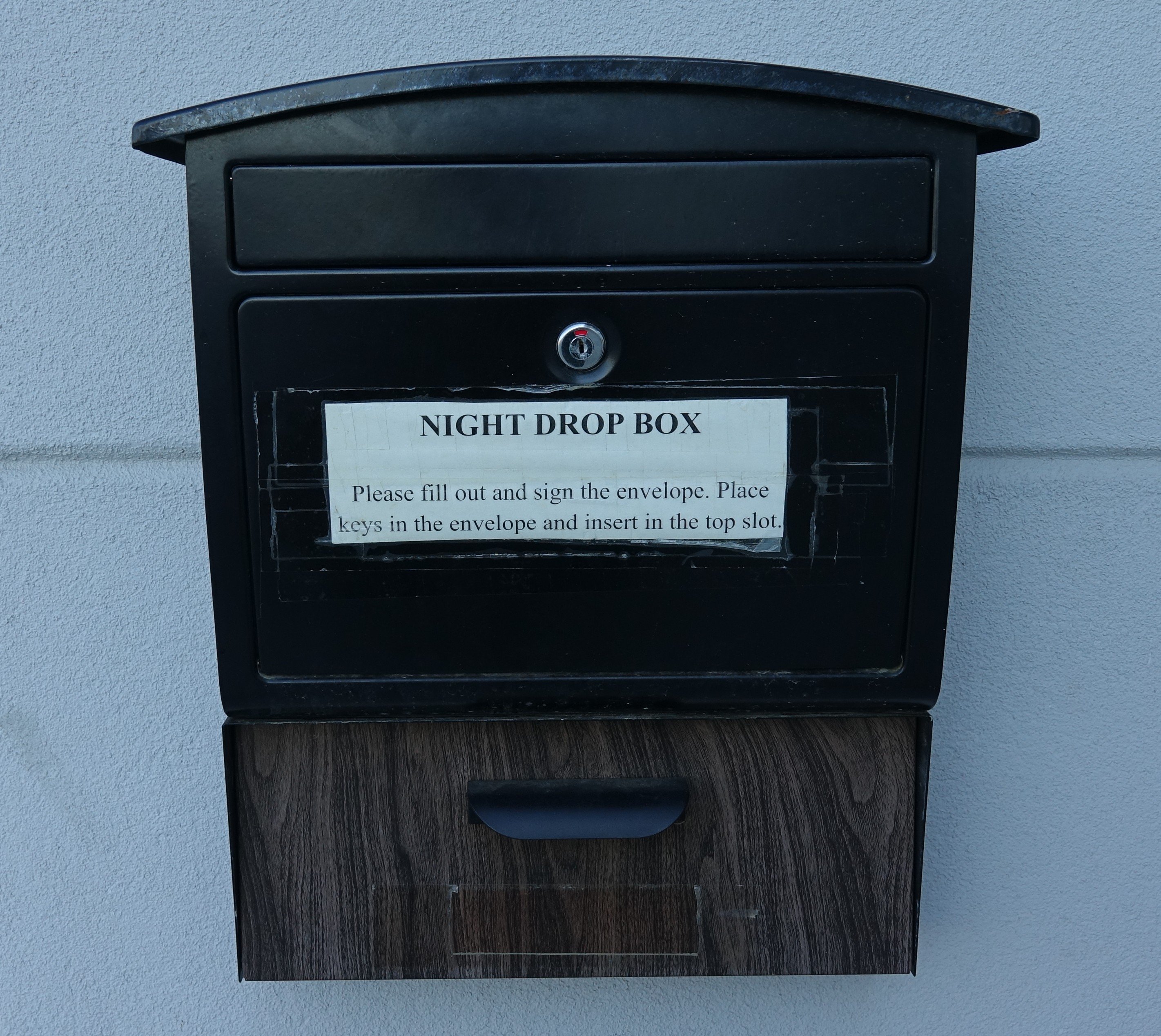 Eide Kia - key drop box
