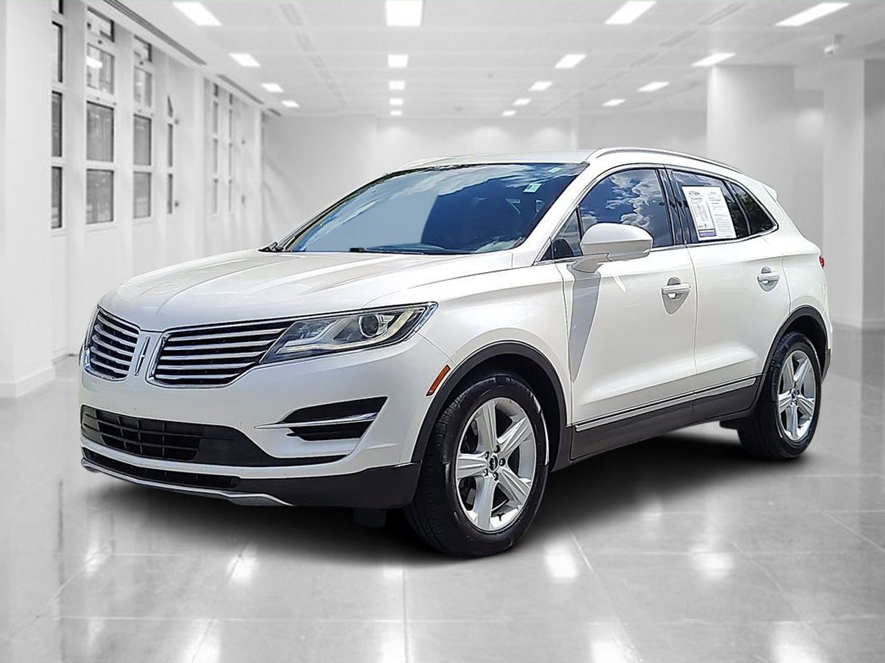 Lease this 2015, White, Lincoln, MKC, 