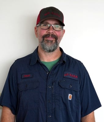 Technician Jason Kendall in Service at Eide CDJR Pine City