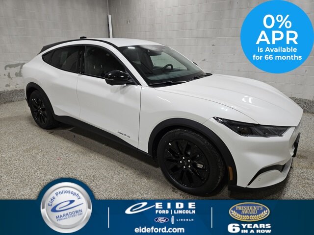 2025 Ford Mustang Mach-E Premium photo 2