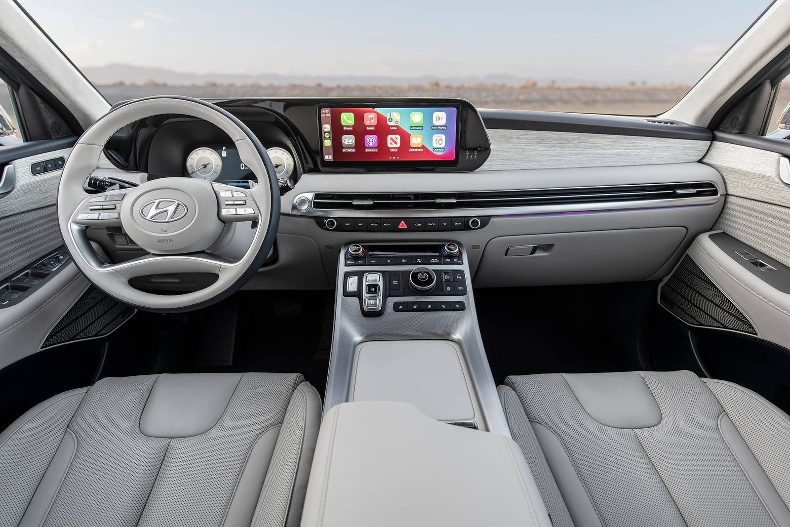 2025 Hyundai Palisade Front Driver View