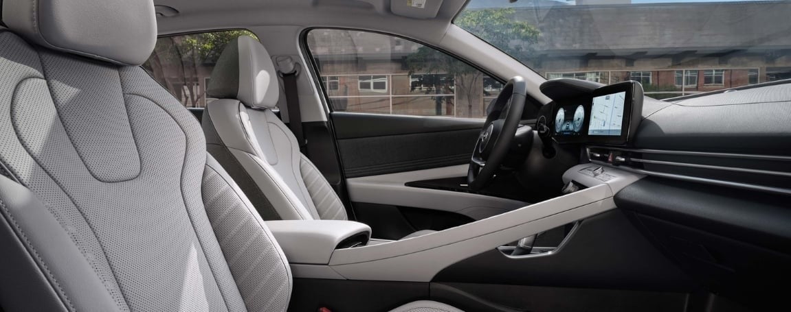 Hyundai ELANTRA Interior
